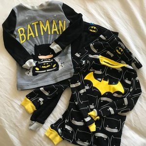 🎉2/$30 SALE🎉Bundle of Batman PJs - 12 M